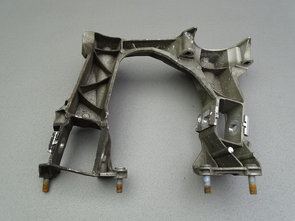 Hinterachsträger Querträger Rechts Porsche 987 Boxster S 98733115204 987.331.152.04 Bild 4