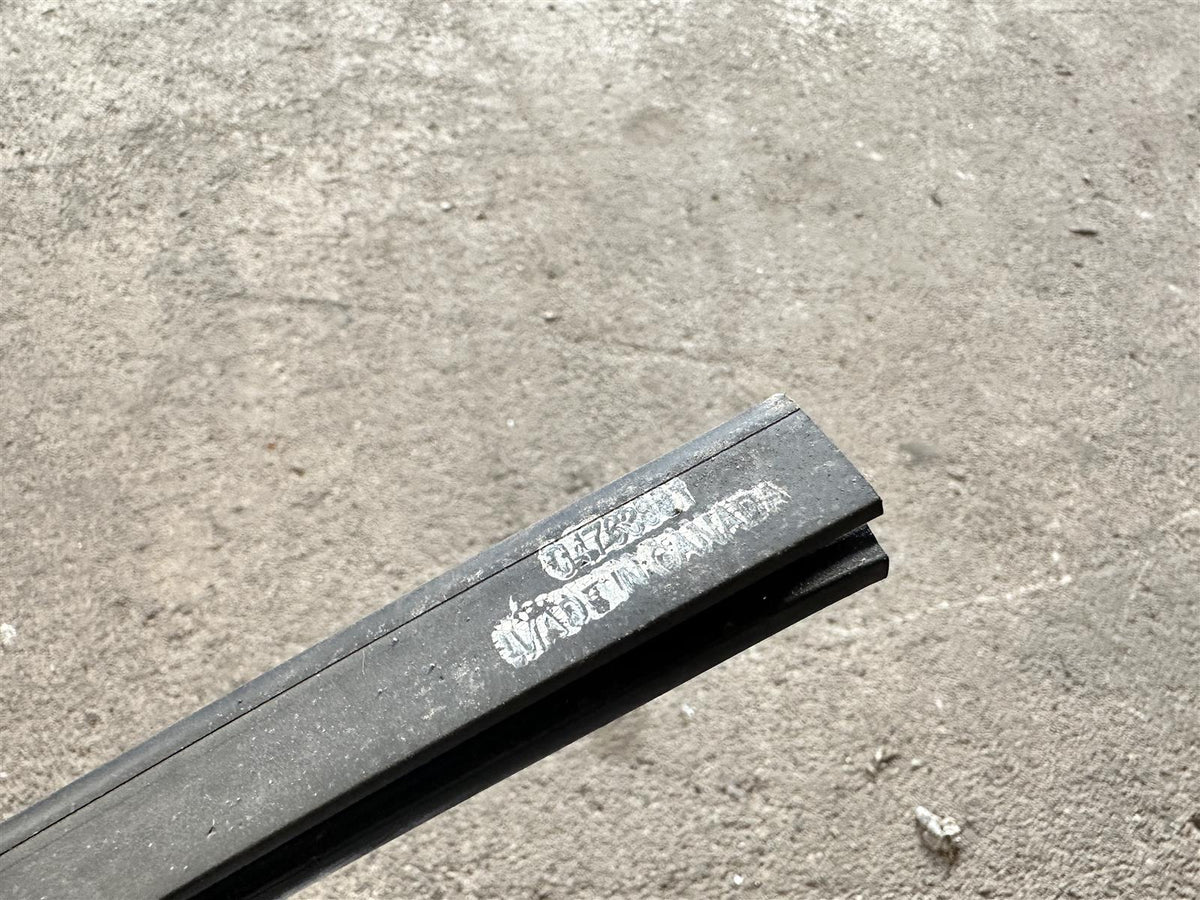 Dichtung Hinten 1996 - 2002 Roof to Rear Closure Panel Isolator 04763881 Dodge Viper GTS RT/10 Coupe Gen.2 8.0L V10 Bild 2