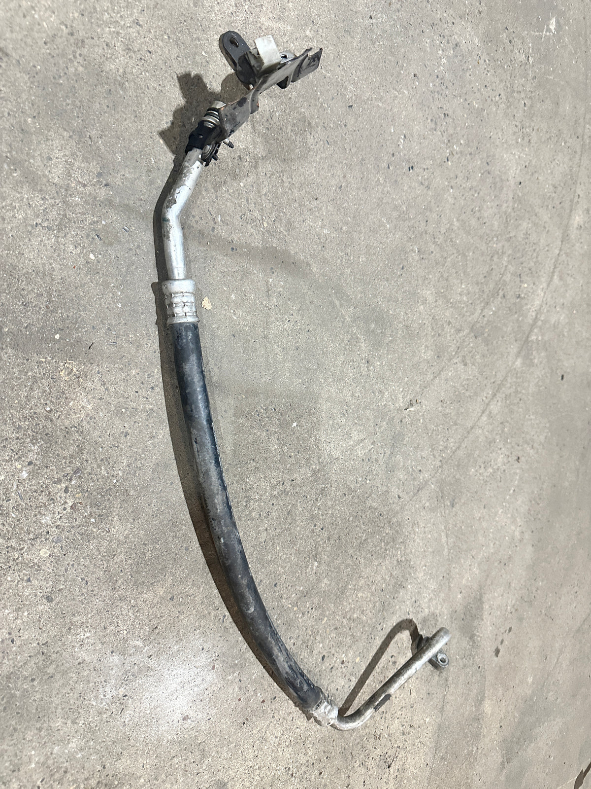 Leitung Klima Klimaleitung Cadillac SRX 4.6L V8 Bild 1