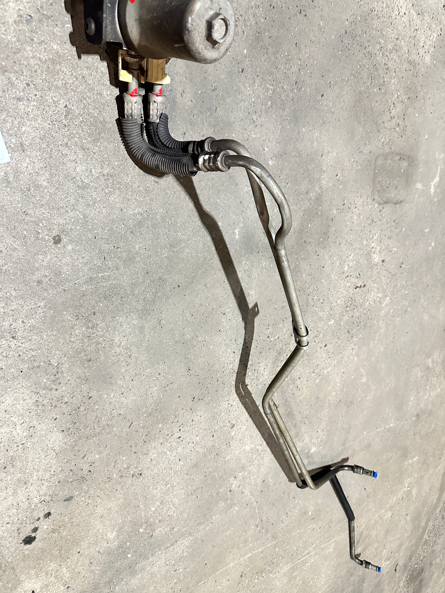 Ford F350 Leitung Ölleitung Schlauch Ölfiltergehäuse F250 SuperDuty 6.0L Bild 3