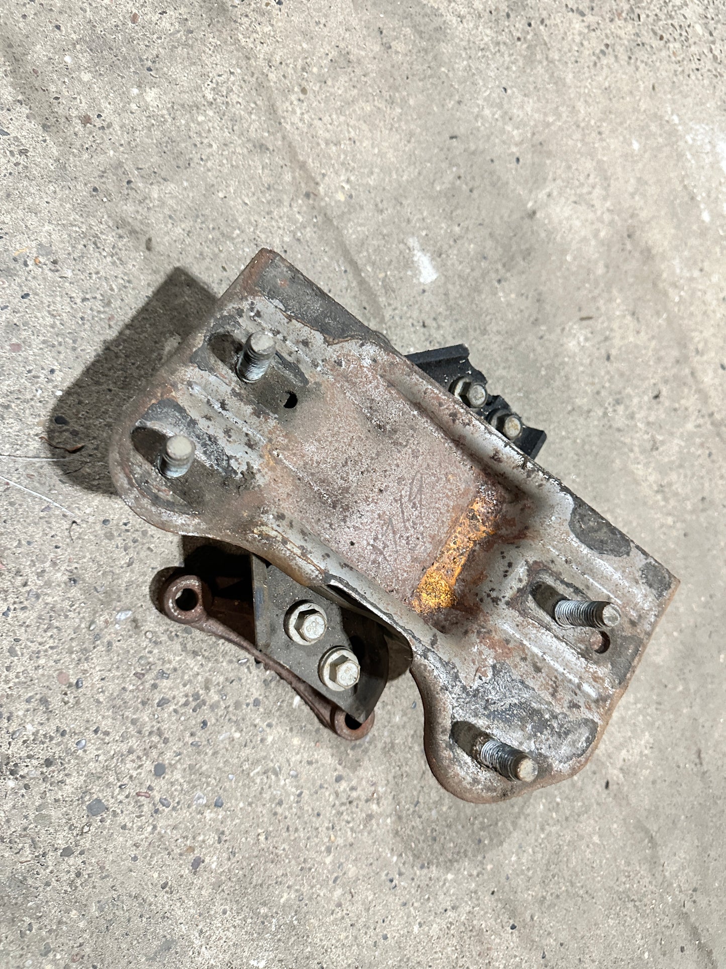 Ford F350 Motorhalter Motorlager Vorne Links 3C34-6B033-AB F250 SuperDuty 6.0L V8 Bild 2