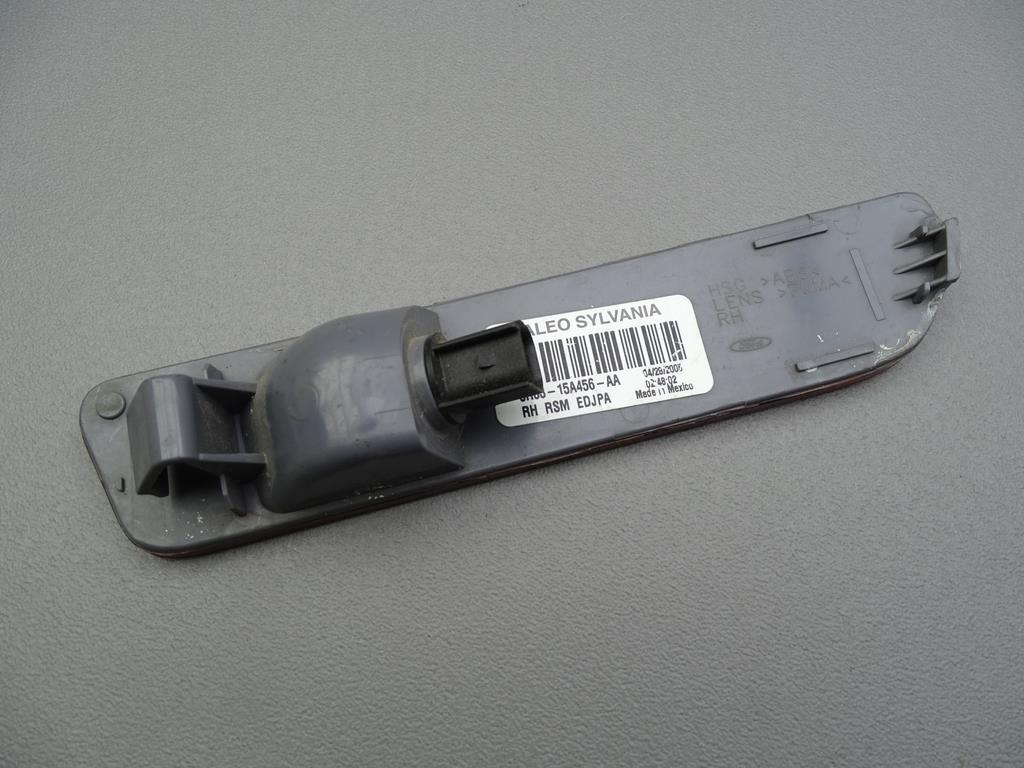 Ford Mustang Begrenzungsleuchte Rechts Original 5R33-15A456-AA 2005-2009 Bild 2
