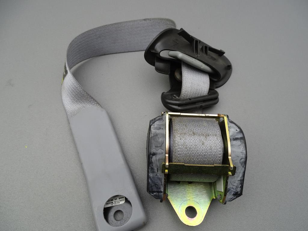 Sicherheitsgurt Rechts Grau 10347715 05-13 Corvette C6 Bild 1