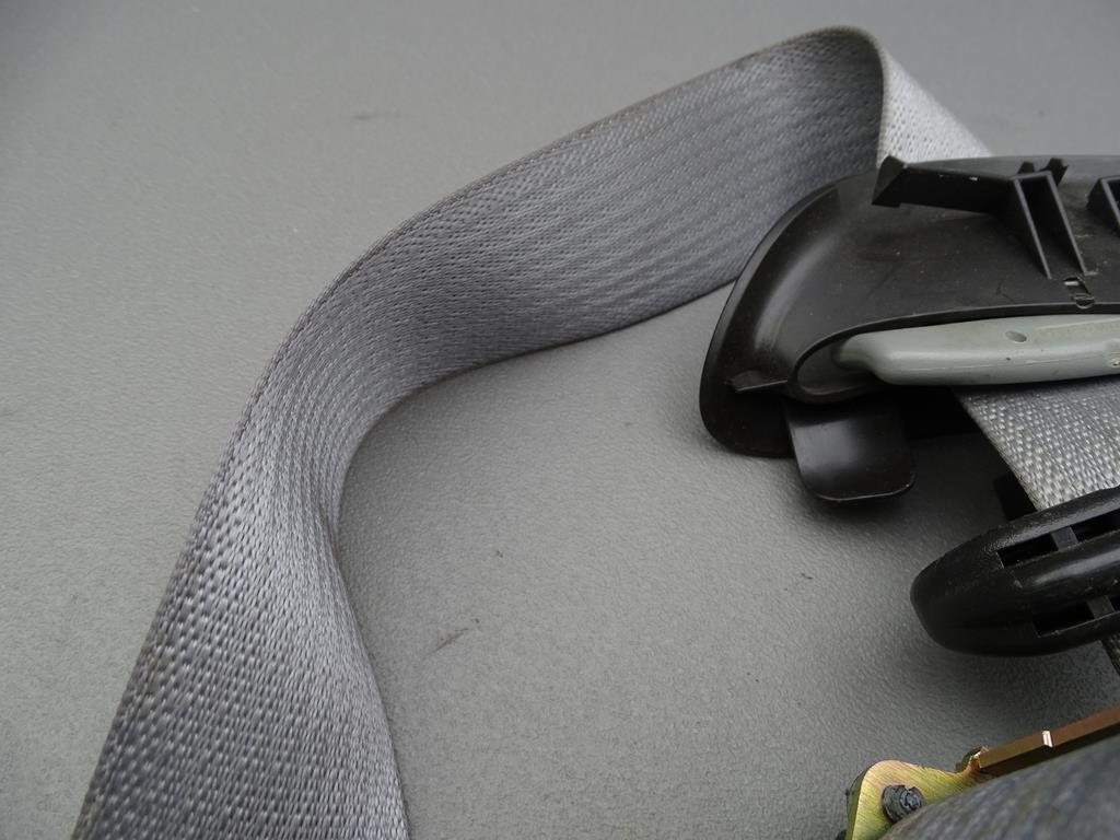 Sicherheitsgurt Rechts Grau 10347715 05-13 Corvette C6 Bild 3