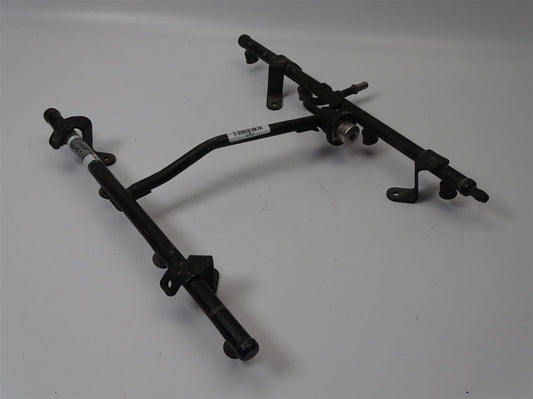 Einspritzleiste Railrohr Fuel Rail 12561179 Corvette C5 1997-2004 Bild 1