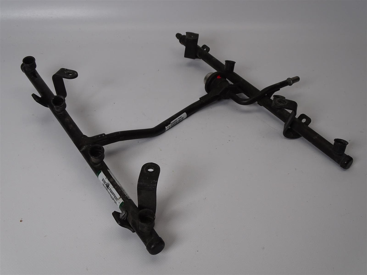 Einspritzleiste Railrohr Fuel Rail 12561179 Corvette C5 1997-2004 Bild 2