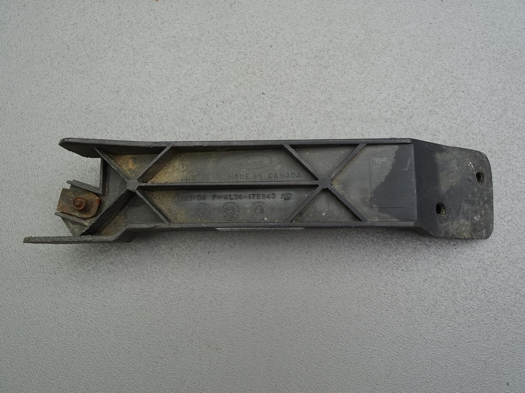 Ford F150 XLT Halter Links Halterung 4L34-17E943-AE Bild 1