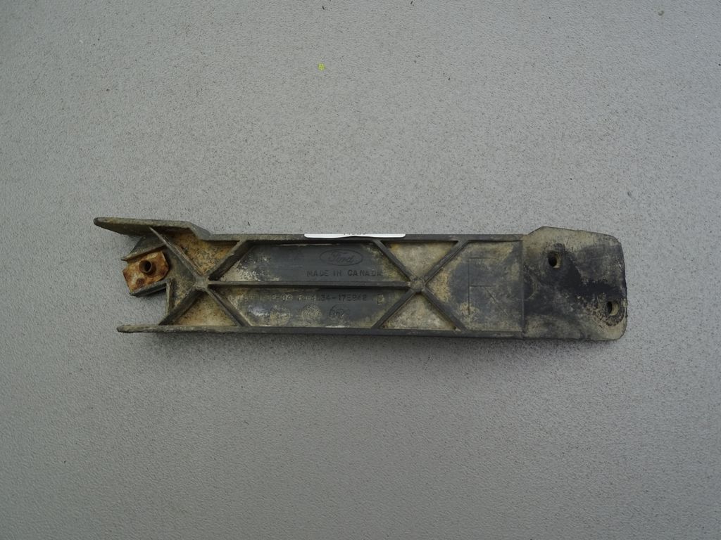 Ford F150 XLT Halter Rechts Vorne Halterung 4L34-17E942-AE Bild 3