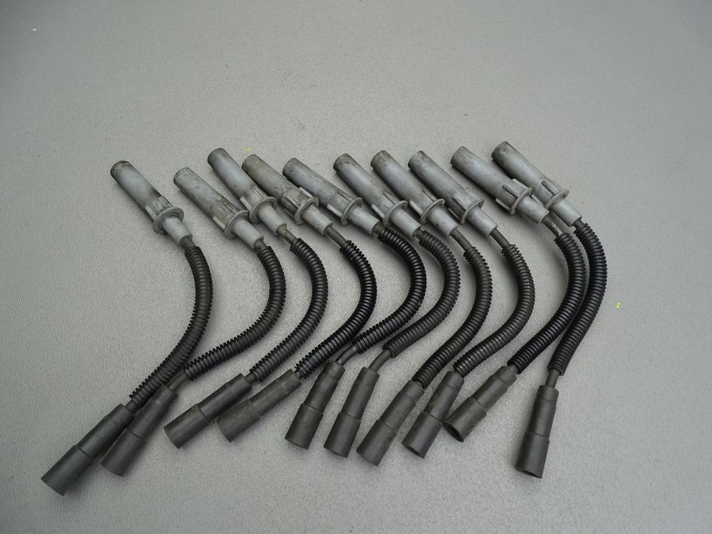 Dodge Viper SRT-10 Zündkabel Satz 8.4L 612PS Zündkerzenstecker Bild 2