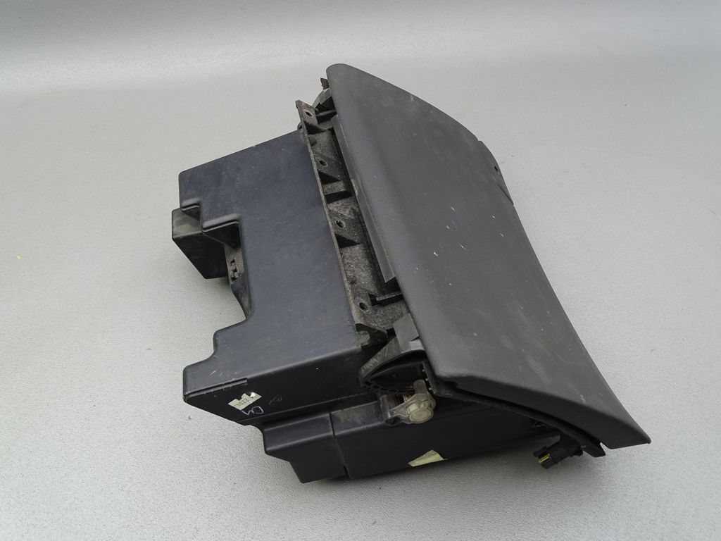 Handschuhfach 25972080 07-13 Cadillac CTS 3.6L V6 LY7 229KW 311PS Bild 2