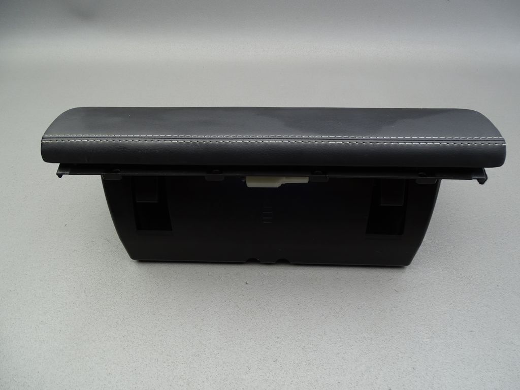 Maserati V M139 Quattroporte Sport GTS Handschuhfach Original Leder 18396 Bild 2