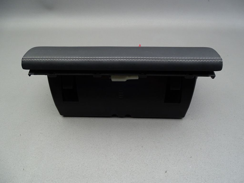 Maserati V M139 Quattroporte Sport GTS Handschuhfach Original Leder 18396 Bild 5