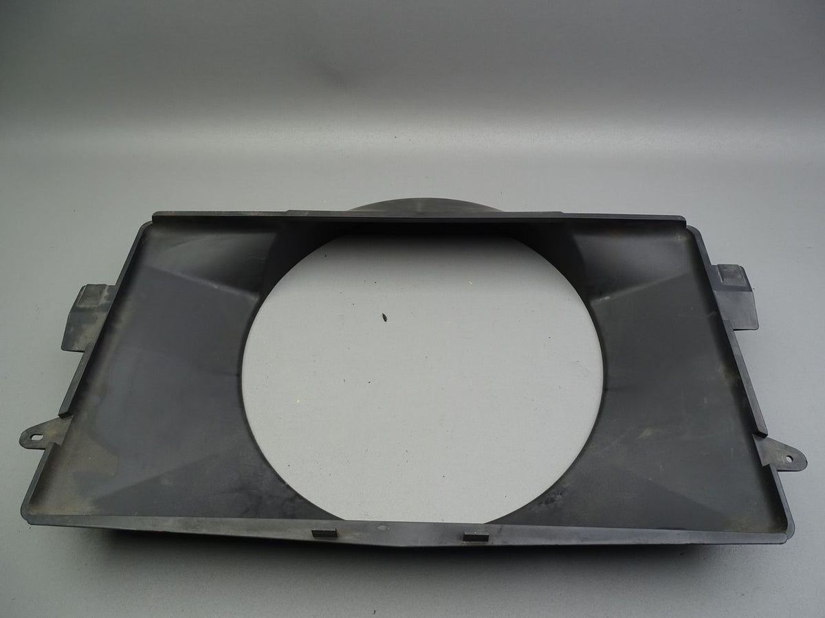 Ford F150 SVT Lightning Lüfterzarge Motorlüfter Kühler 1L3V-8146-AA Bild 3