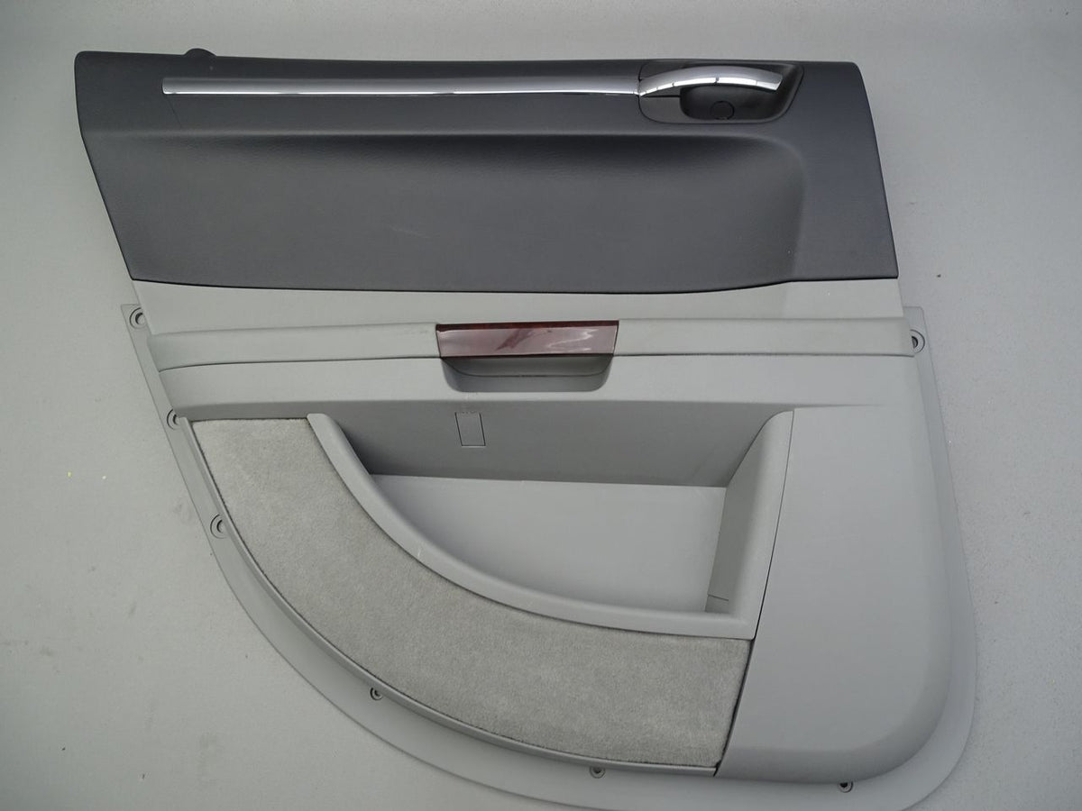 Türverkleidung Hinten Links Chrysler 300C Limousine Schwarz Grau 0UU071DBAH Bild 1