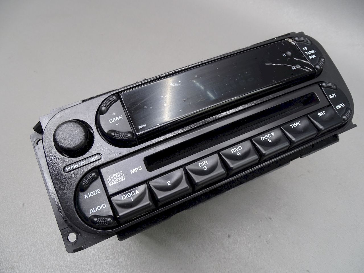Dodge Viper SRT-10 Radio CD Original MP3 05064575AA Bild 6
