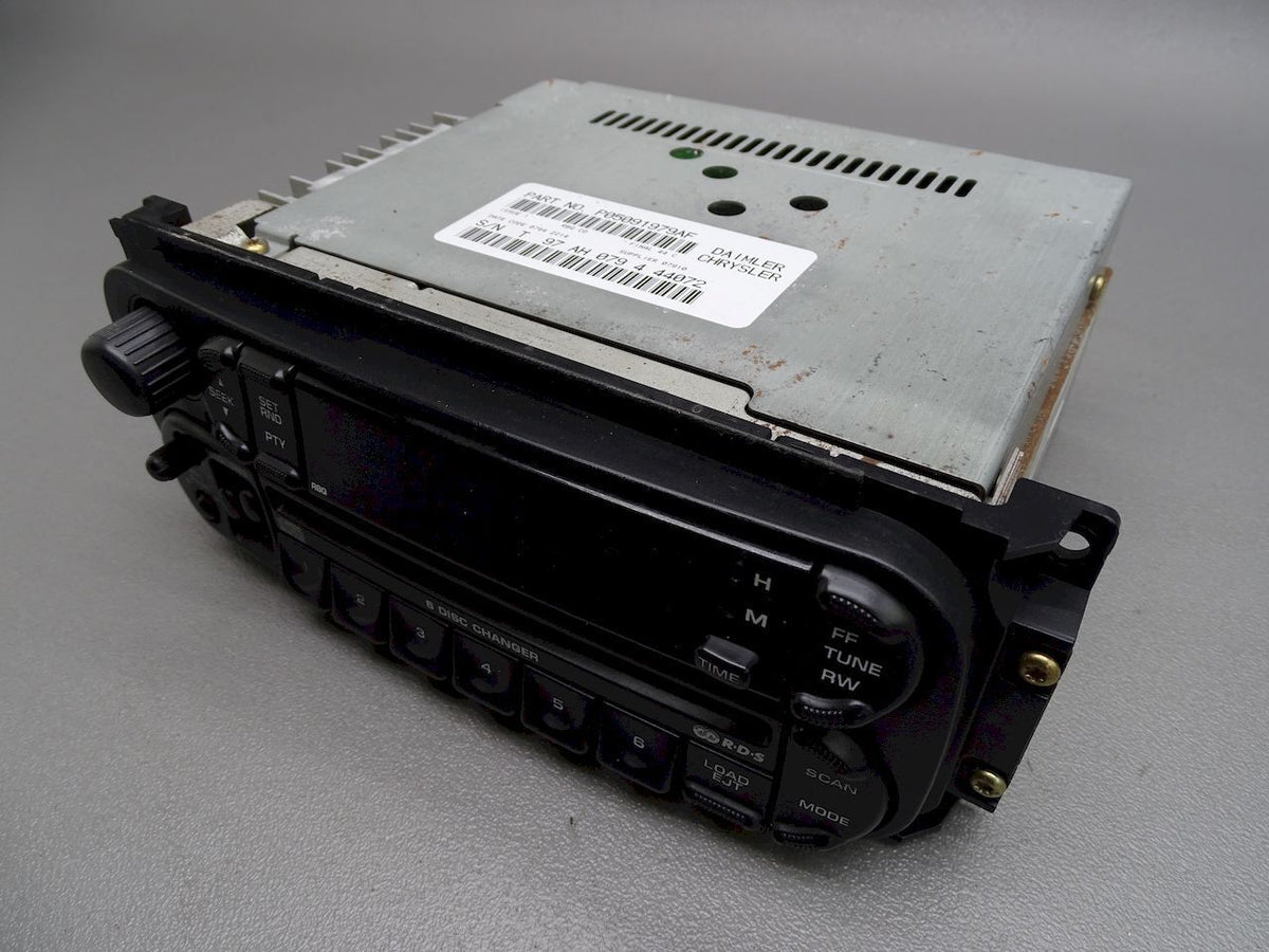 Dodge Viper SRT-10 Radio CD Wechsler 05091979AF Bild 1