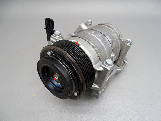 Dodge Viper SRT-10 Klimakompressor A/C Halterung 05037834AA 0529001 05290012AC Bild 1