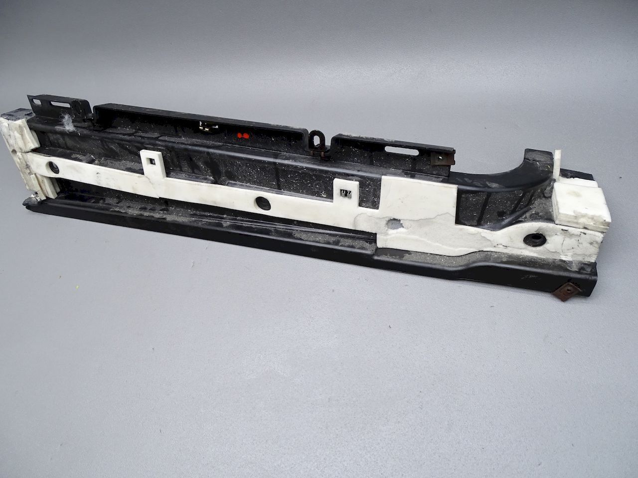 SKU 12189 - Dodge Viper SRT-10 Schwellerabdeckung Einstieg Abdeckung Cover Links 04865889AD - Bild 4