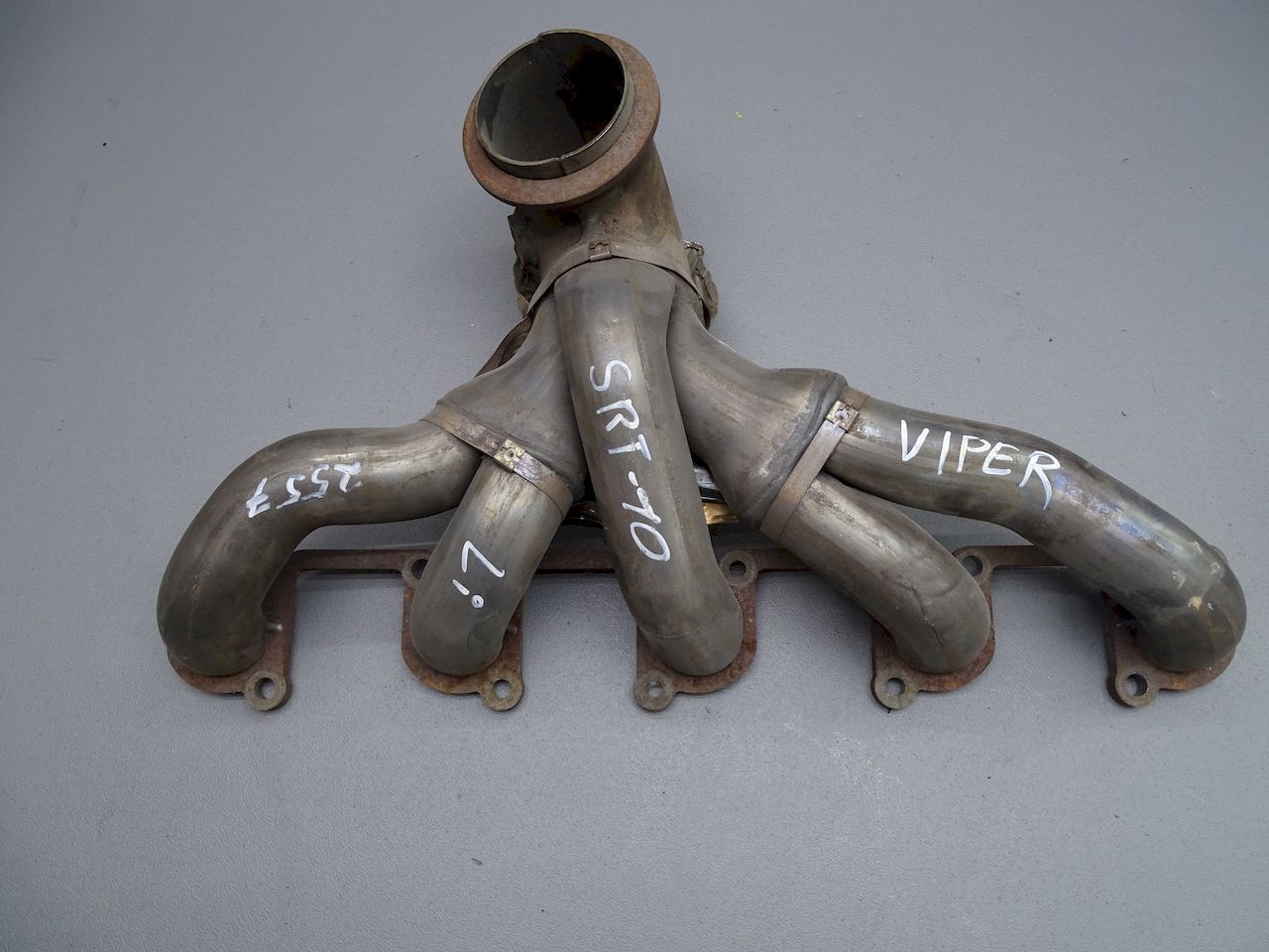 Abgaskrümmer Links 03-06 Dodge Viper SRT-10 8.3L V10 05037197AD Exhaust Manifold Bild 1