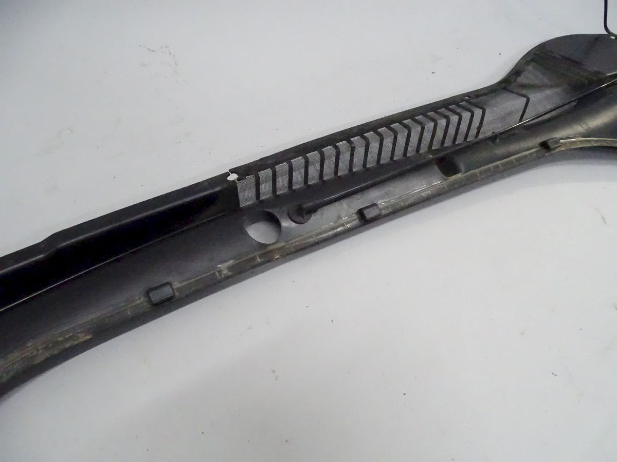 Abdeckung Wasserkasten Windabweiser Windlauf Vorne 10446063 Corvette C5 97-04 Bild 9