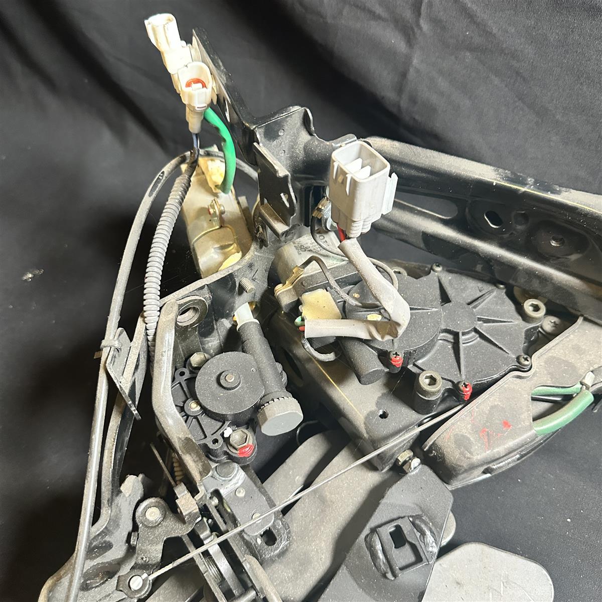 Lexus SC430 Scharnier Halterung Antrieb Motor Verdeck Links 01-06 – Bild 3