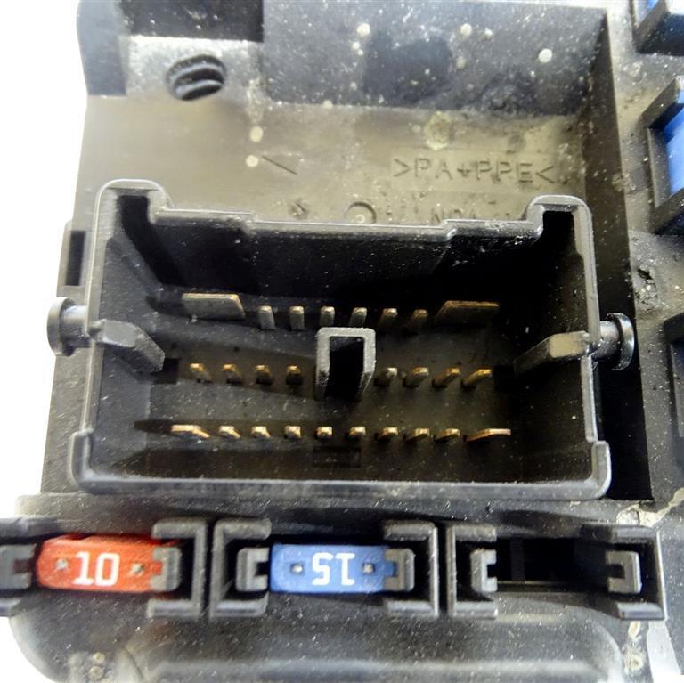 Sicherungskasten 25771741 07-13 Cadillac SRX Bild 3