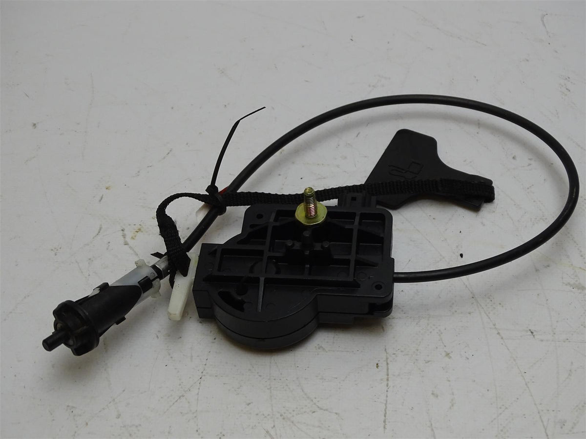 Tankentriegelung Tankdeckelöffner 2005 Lexus SC430 4.3L V8 Bild 2