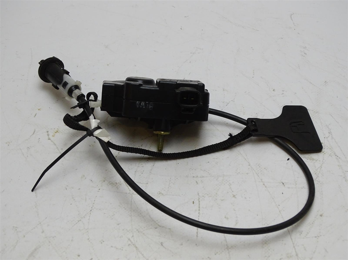 Tankentriegelung Tankdeckelöffner 2005 Lexus SC430 4.3L V8 Bild 3