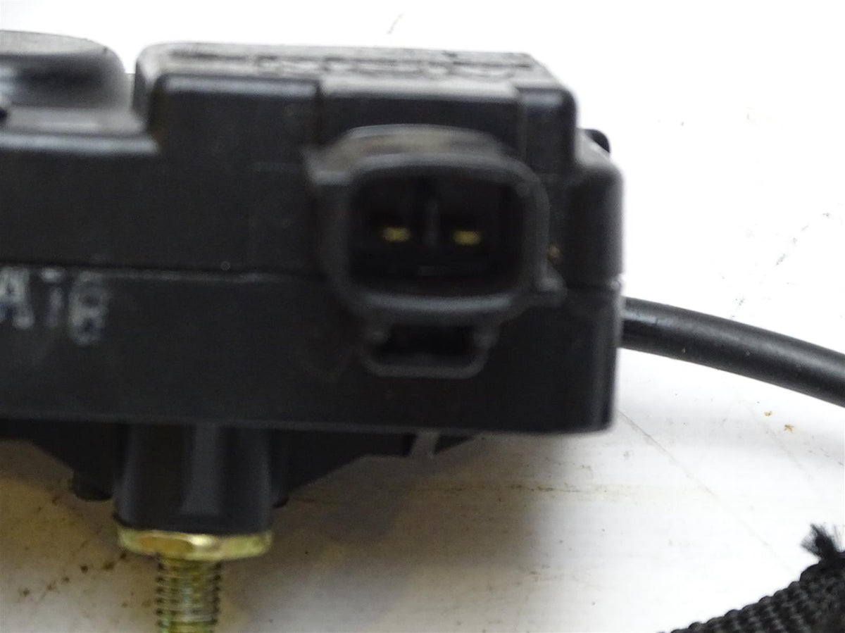 Tankentriegelung Tankdeckelöffner 2005 Lexus SC430 4.3L V8 Bild 4