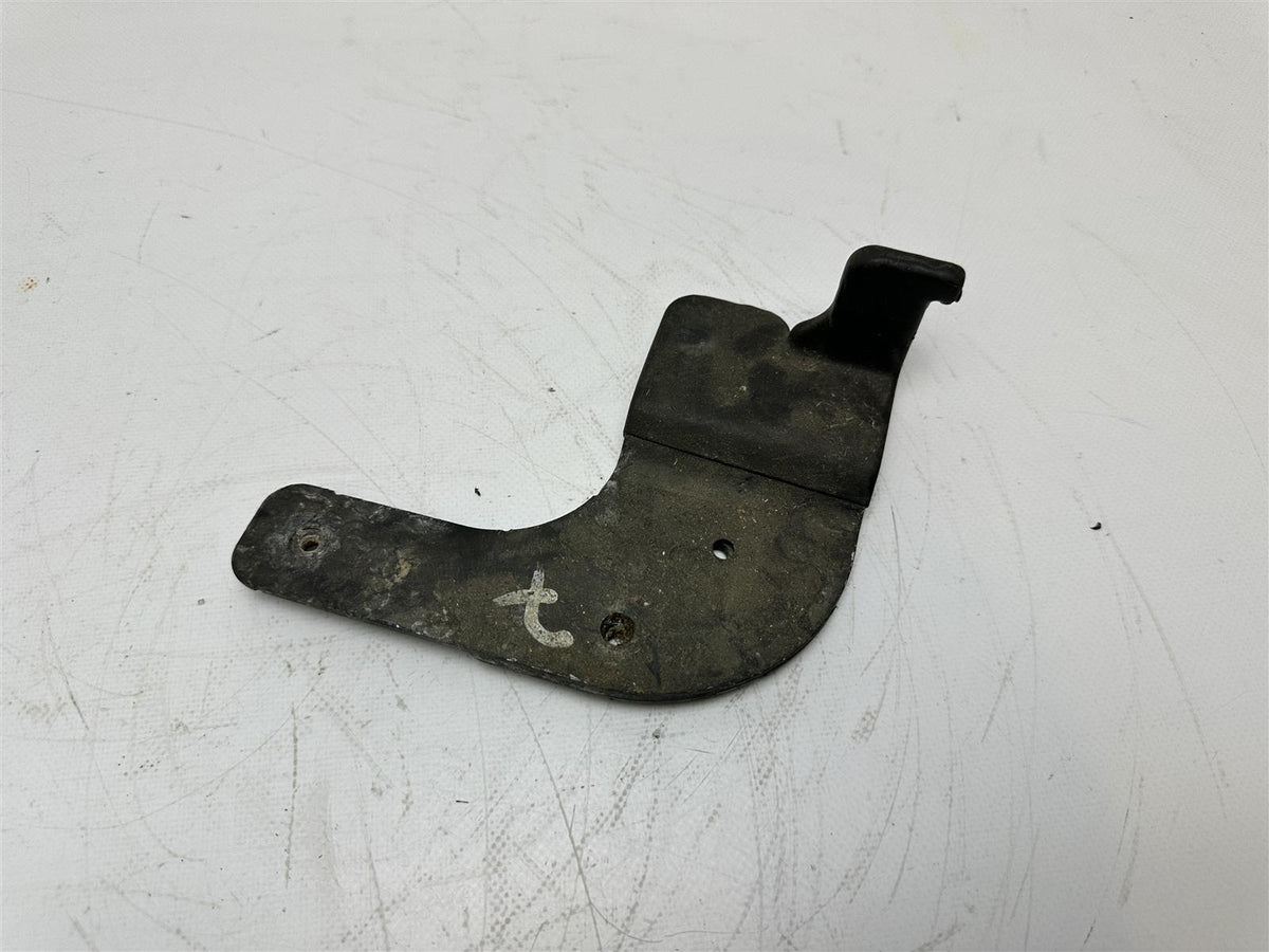Halterung Vorne Rechts Anschlag Metall 05-13 Corvette C6 Bild 1