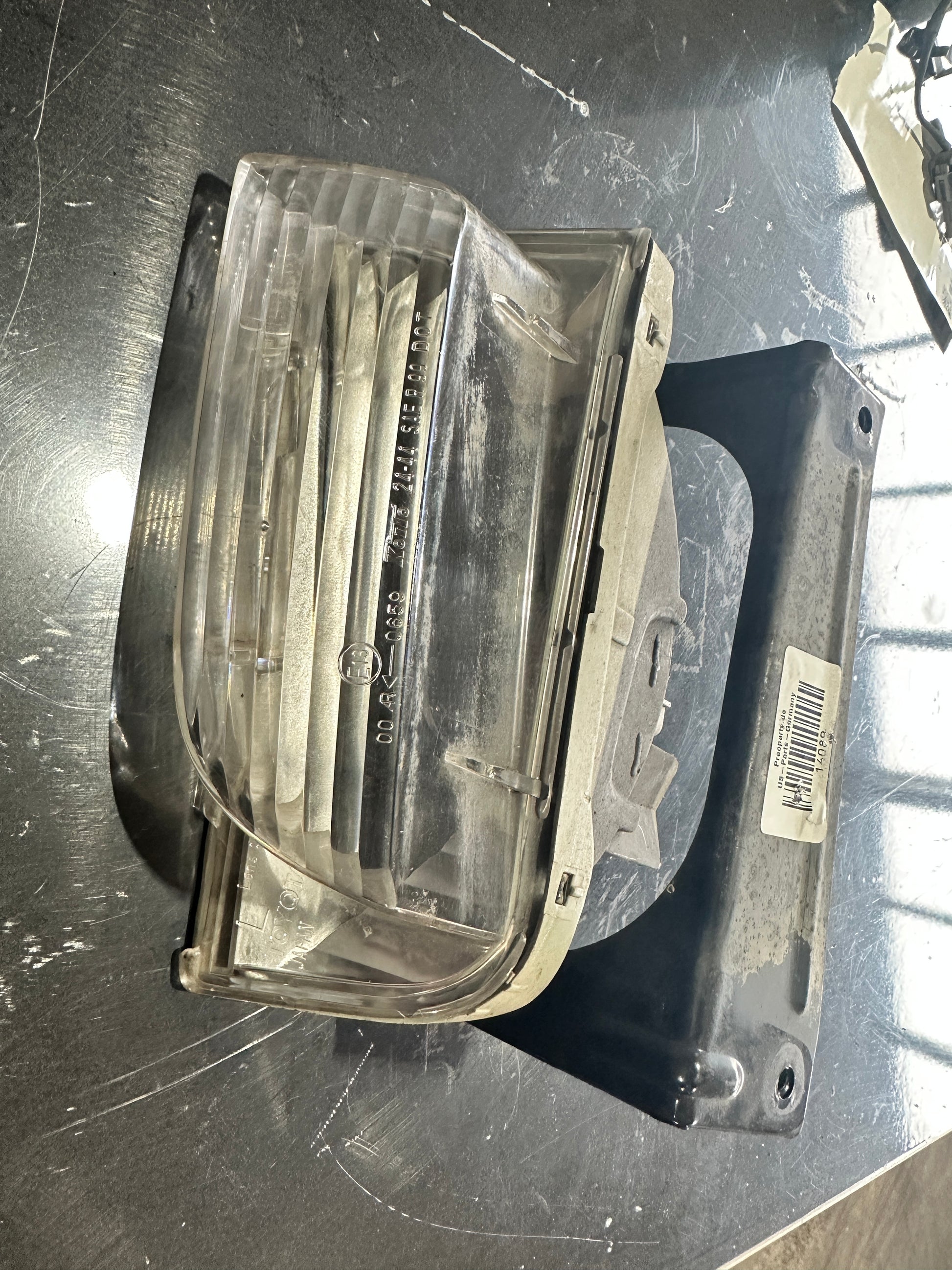 Lexus SC430 Z40 Rückleuchte hinten links OEM 133-77214 – Bild 1