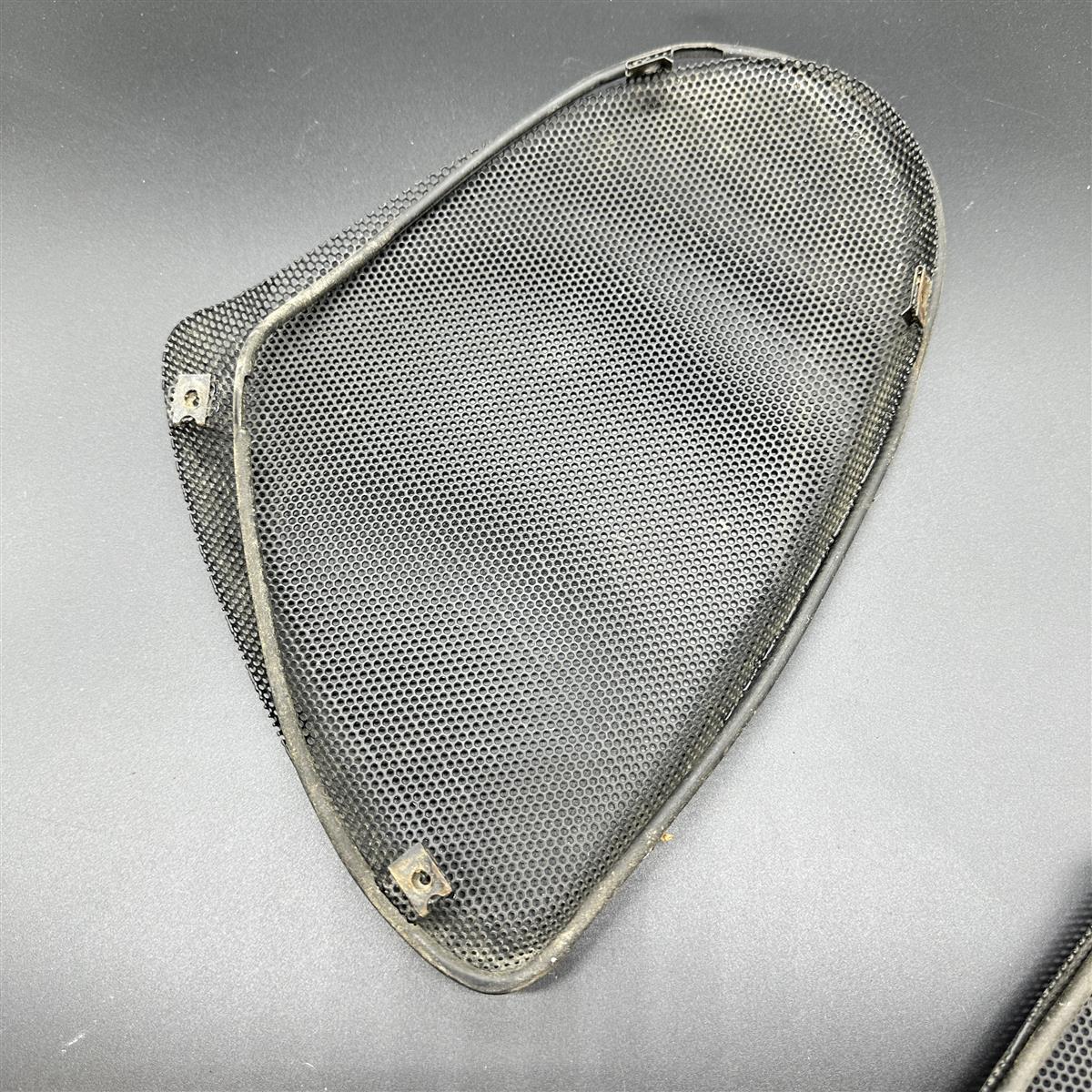 Dodge Viper RT-10 Pair OEM Hood Grille Inserts 04709249 / 04709248 Gen.1 – Bild 2