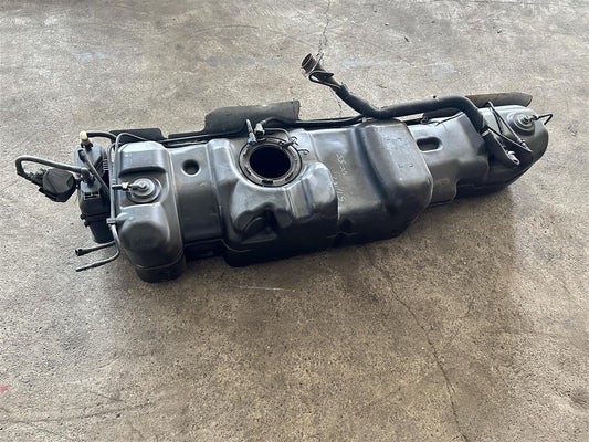 Tank Kraftstofftank Benzintank GM 15103493 Chevrolet Express Starcraft 5.3L V8 Bild 1