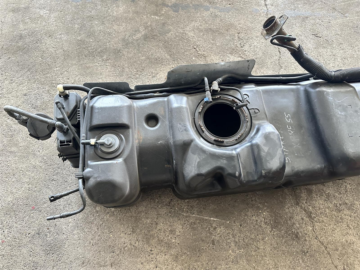 Tank Kraftstofftank Benzintank GM 15103493 Chevrolet Express Starcraft 5.3L V8 Bild 3