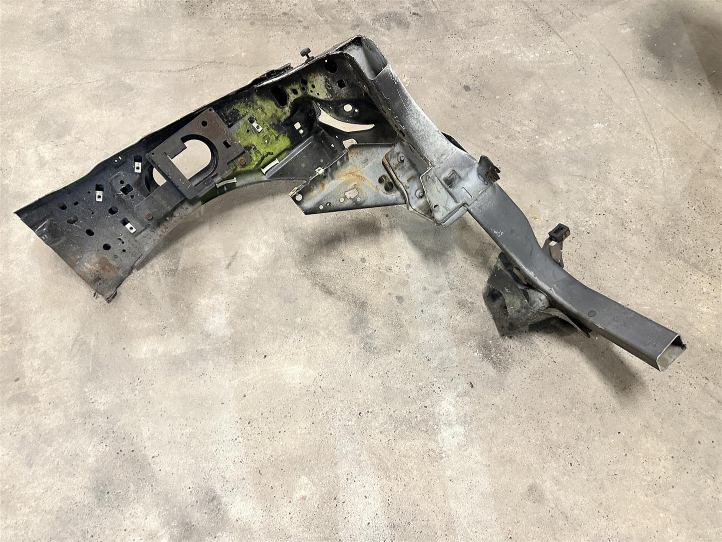 Ford F350 Längsträger Vorne Maske Links F250 SuperDuty 6.0L V8 PowerStroke Bild 1