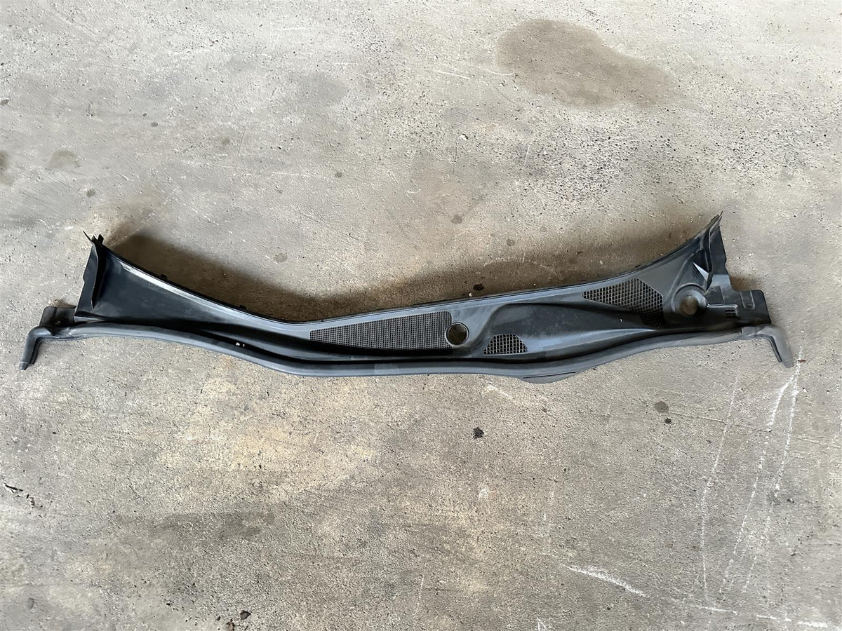 Windlauf Luftschlitz Windshield Cowl 55708-24010 01-06 Lexus SC430 4.3L V8 Bild 1