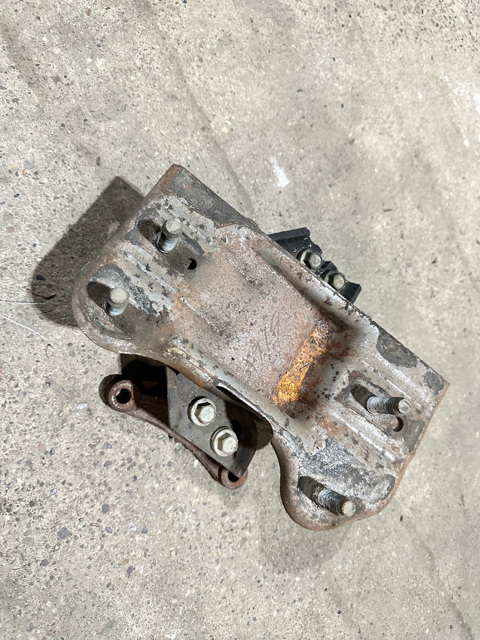 Ford F350 Motorhalter Motorlager Vorne Links 3C34-6B033-AB F250 SuperDuty 6.0L V8 Bild 2
