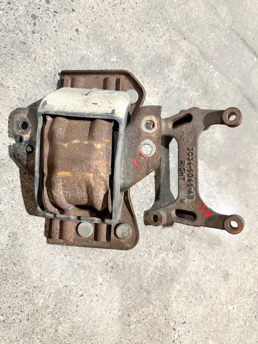 Ford F350 Motorhalter Motorlager Vorne Rechts 3C34-6046-AB F250 SuperDuty 6.0L V8 Bild 1