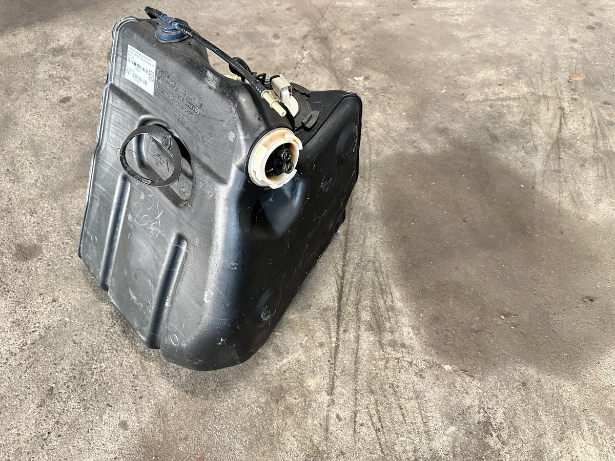 Kraftstofftank Benzintank Tank Rechts 10310017 05-13 Corvette C6 6.0L LS2 Bild 1