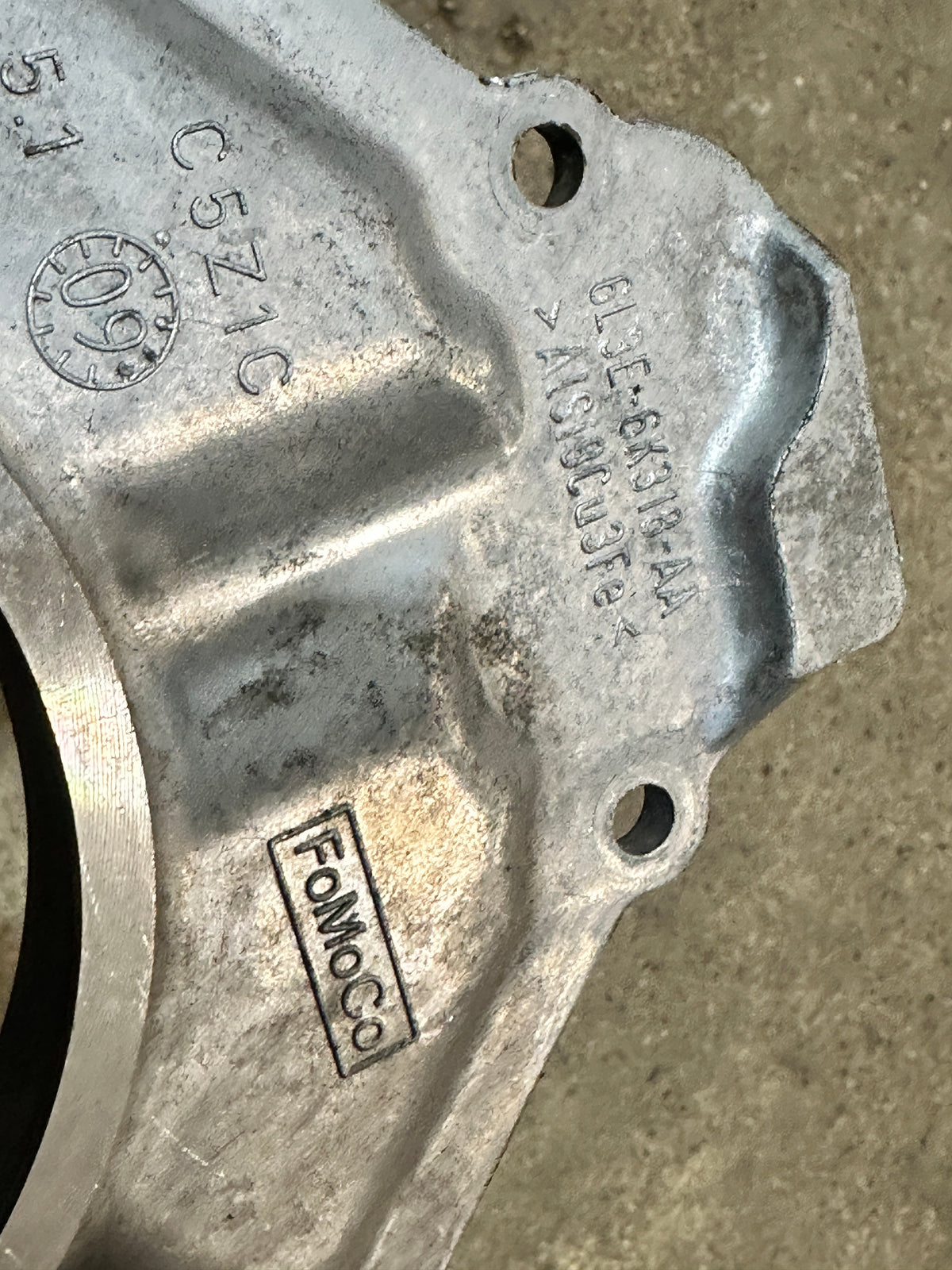 Motordeckel Stirndeckel Original Ford 6L3E-6K318-AA Bild 3
