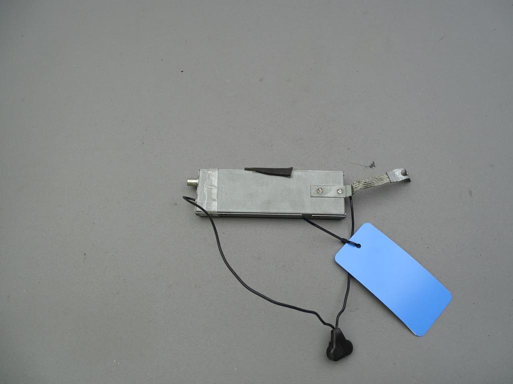 Antenne Antennenverstärker 15139058 07-13 Cadillac SRX Bild 2