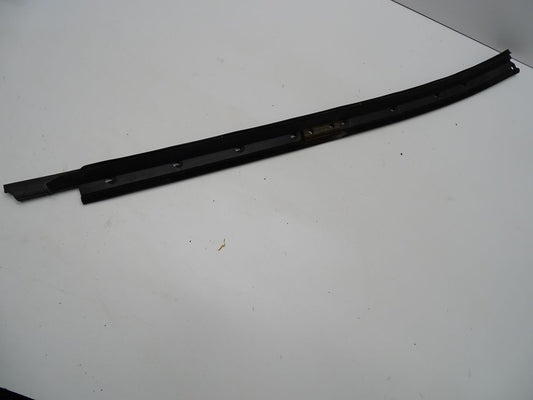 Dodge Viper SRT-10 Fenster-Schachtleiste Türdichtung 04865584AB 04865584AB Bild 1