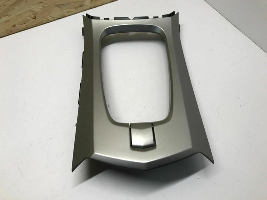 Abdeckung Schaltkulisse Mittelkonsole 07-13 Cadillac CTS 3.6L V6 Bild 1