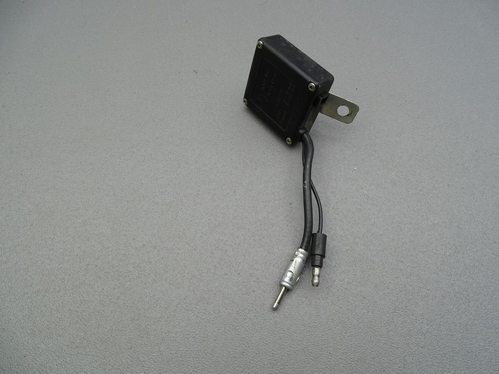 Antenne AMP Amplifier Fuba 94 Dodge Viper RT-10 4709108 Bild 2