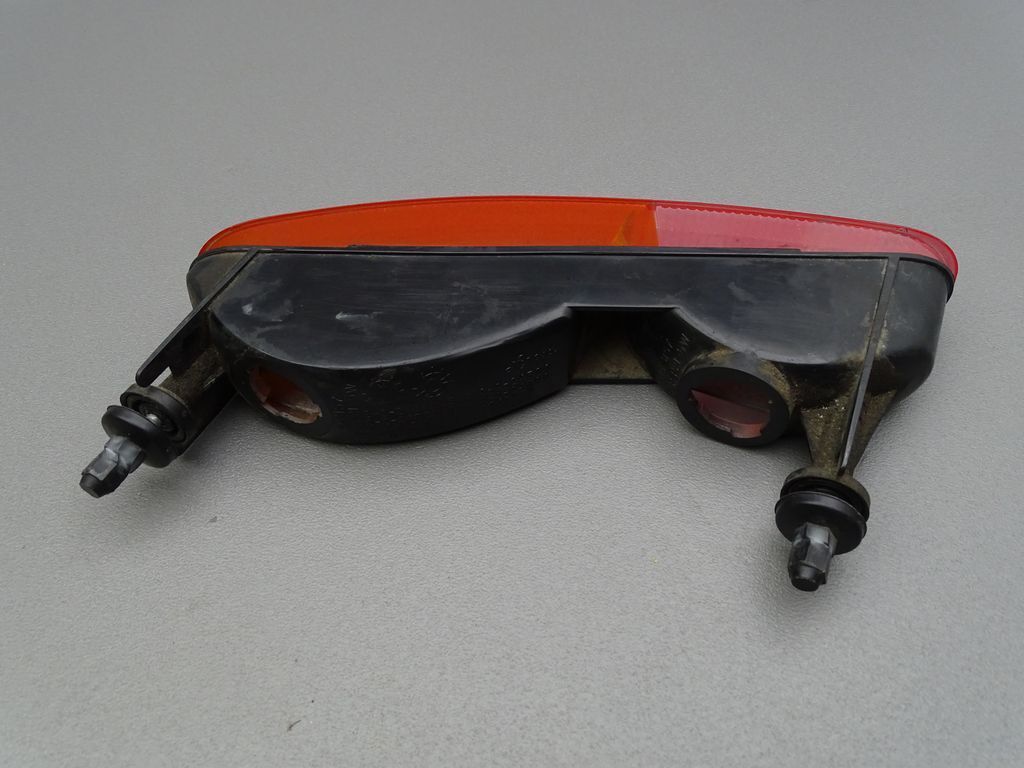 Blinker Rückfahrscheinwerfer Hinten Rechts 94 Dodge Viper RT-10 4642100 Bild 2