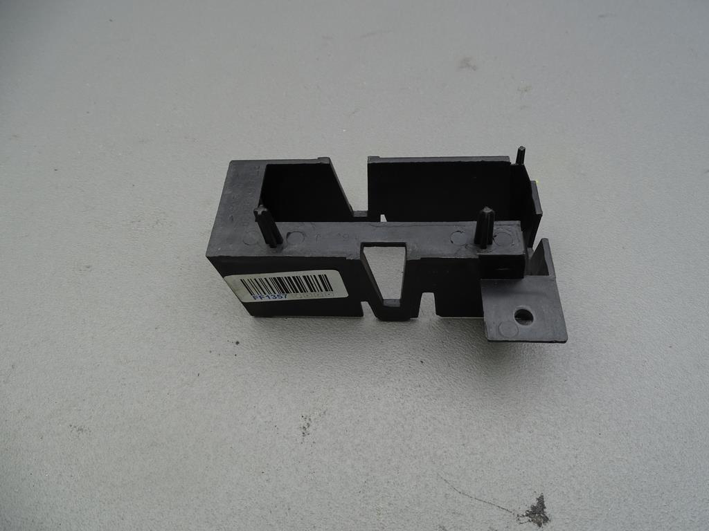 Hummer H2 Schalter Halterung 15192439 Bild 1
