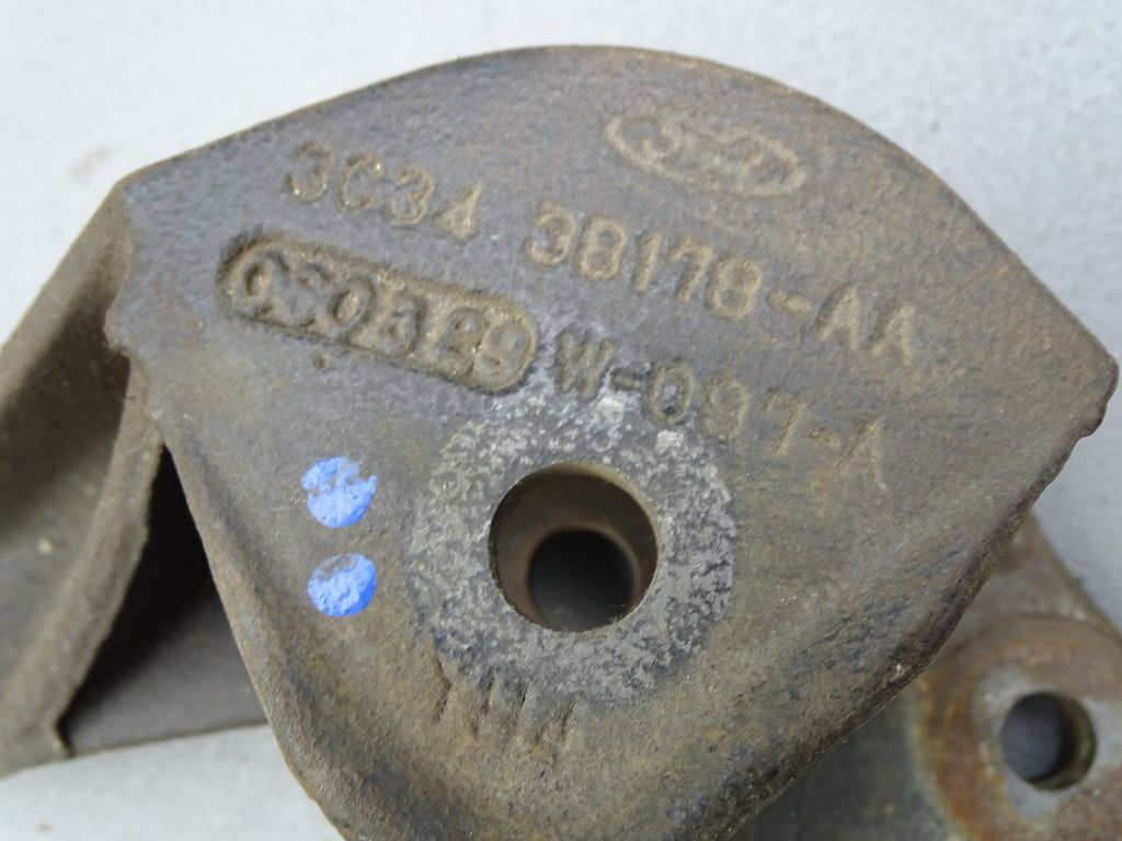 Ford F350 Halterung Aufnahme 3C34-3B178-AA Bild 3