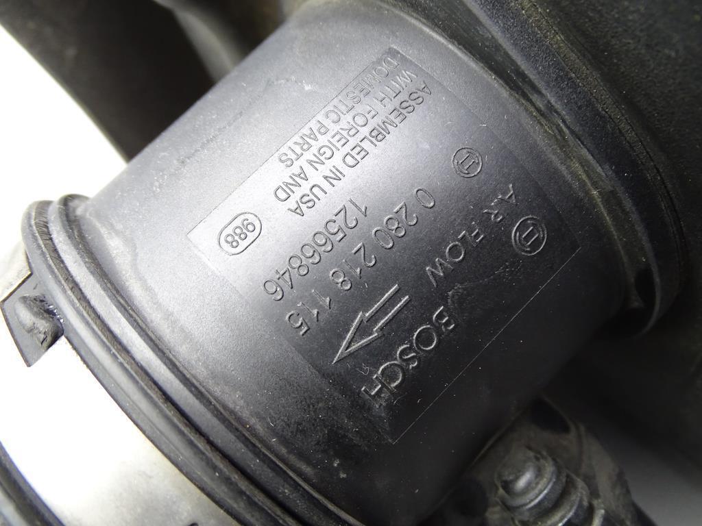 Luftfilterkasten Luftmengenmesser 25764513 07-13 Cadillac SRX Bild 5