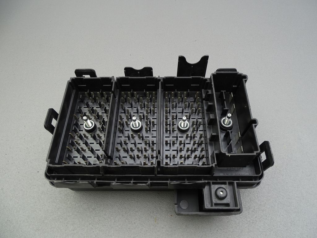 Sicherungskasten Vorne 10355736 Corvette C6 2005-2013 Bild 2